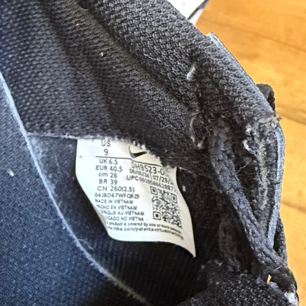 WOMEN'S NIKE WAFFLE DEBUT SNEAKERS- 9 - Picture 8 of 8